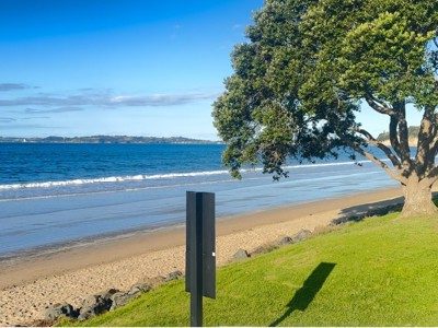 Red Beach — photo from its official TOP 10 listing